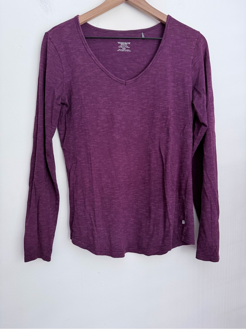 Toad&Co Plum V-Neck Long Sleeve Top Organic cotton blend S